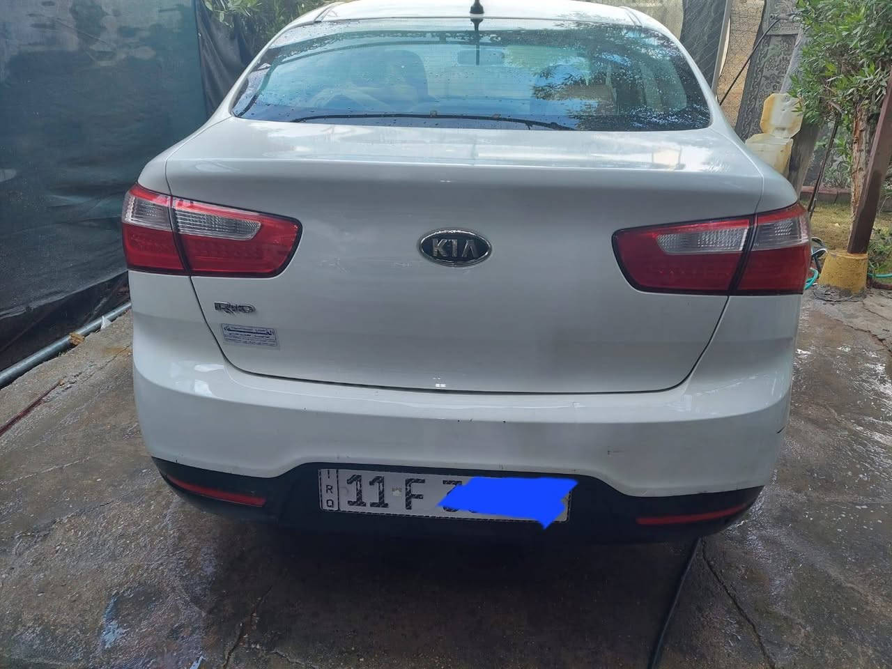 السلام عليكم كيا ريو خليجي موديل 2012 محرك 1600 رقم بغداد سياره نضيفه مكفوله من حادث فقط  بيها بارد مكانها بغداد شقق حي السلام  ماشيه 123 للبيع السعر 83 بيها جال للاستفسار ***********
