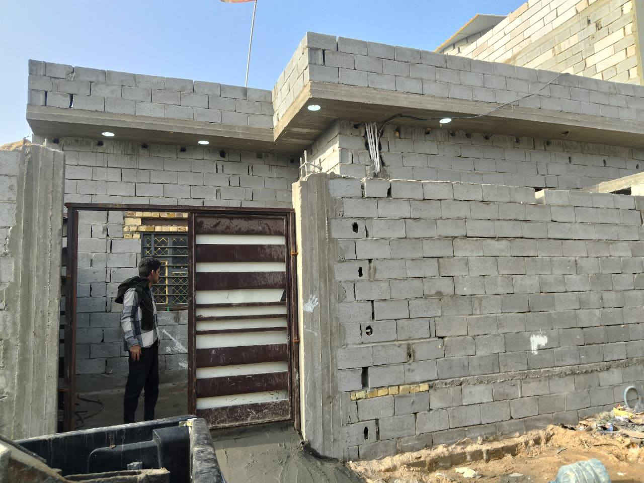 🔴 بـيت للايجار
المساحه 140م
الجزيرة ارض الدكتور  يحتوي ع غرفتين وصالة واستقبال  ومطبخ، السعر 300 
واتساب ***********
