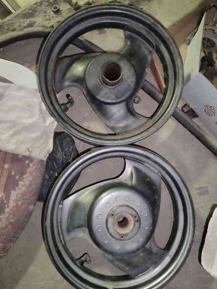 السلام عليكم عليكم
زوج ويل ماكس بلادي مال رمبه
مختم
مكفول
سعر 30
مكان شعب حي البساتين
***********
