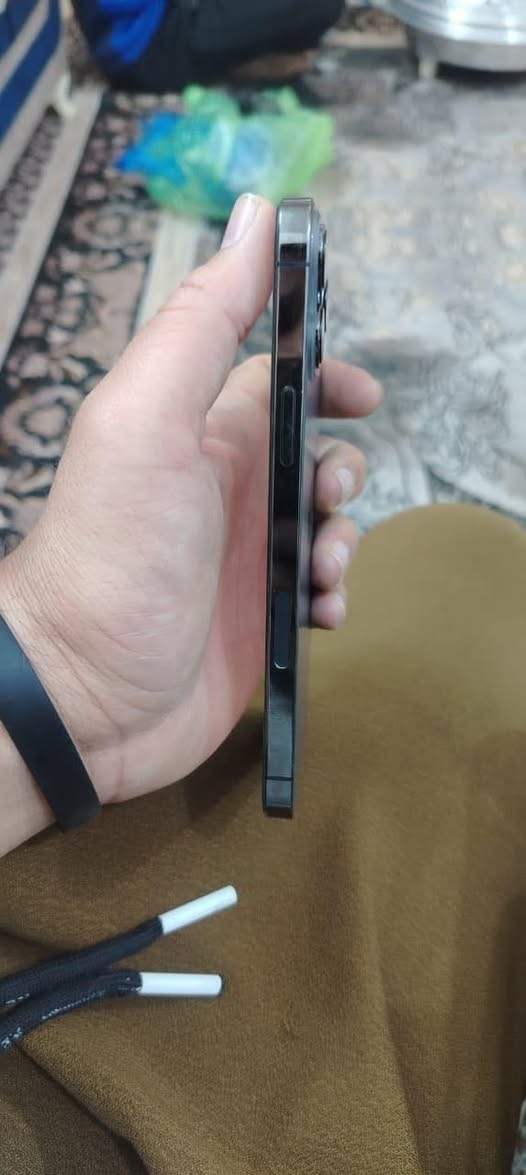 ايفون 13برو ماكس نضافه 100% سعر 550 المكان الحسينيه الراشديه (الكامره ما مبدله وكع مني وطلع الشعار)
***********
