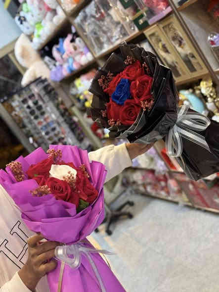 بوكيات ورد حسب الطلب 
#وفرنالكم هدايا لجميع المناسبات 🌹❤️🥰
الأنبار قضاء هيت حي الجمعيه شارع حامي مقابل مجمع الملكه 
***********
