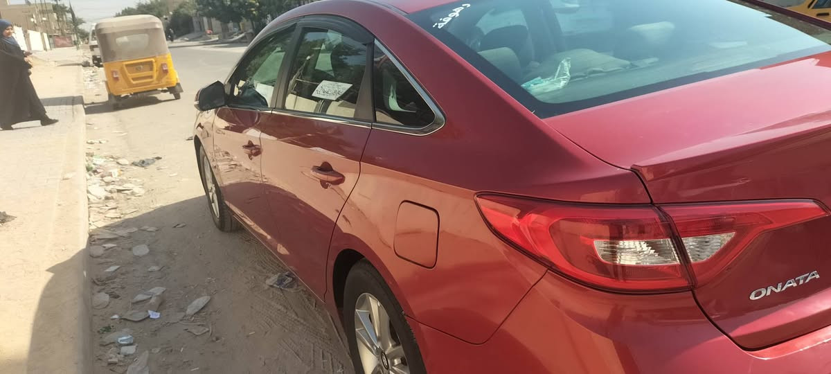 السلام عليكم سوناتا 17سياره مواصفات عاديه تحكم ستيرن كامره دواره 3انظمه قياده  سونارها مرفق ويه الصور القماره بيها شويه جراد مكانها الحسينيه الراشديه السعر 105وبيها مجال رقم صاحب السياره *********** أني مكلف بلنشر
