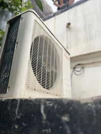 للبيع سبلت شغال ٢طن اتصل عل رقم ٠٧٧٢٣٢٦١٦٣٦