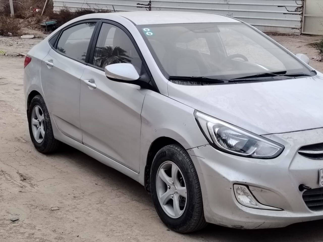 سلام عليكم للبيع فقط سياره موديل 2016 خليجي مكينه 1400 سياره نضيفه باتري جديد الأصلي كارت الضمان بعده موجود شاشه كبير دوشمه جديد سياره سعرها 85 وبيها مجال كلش بسيط الاستفسار اتصل بي واتساب ***********
