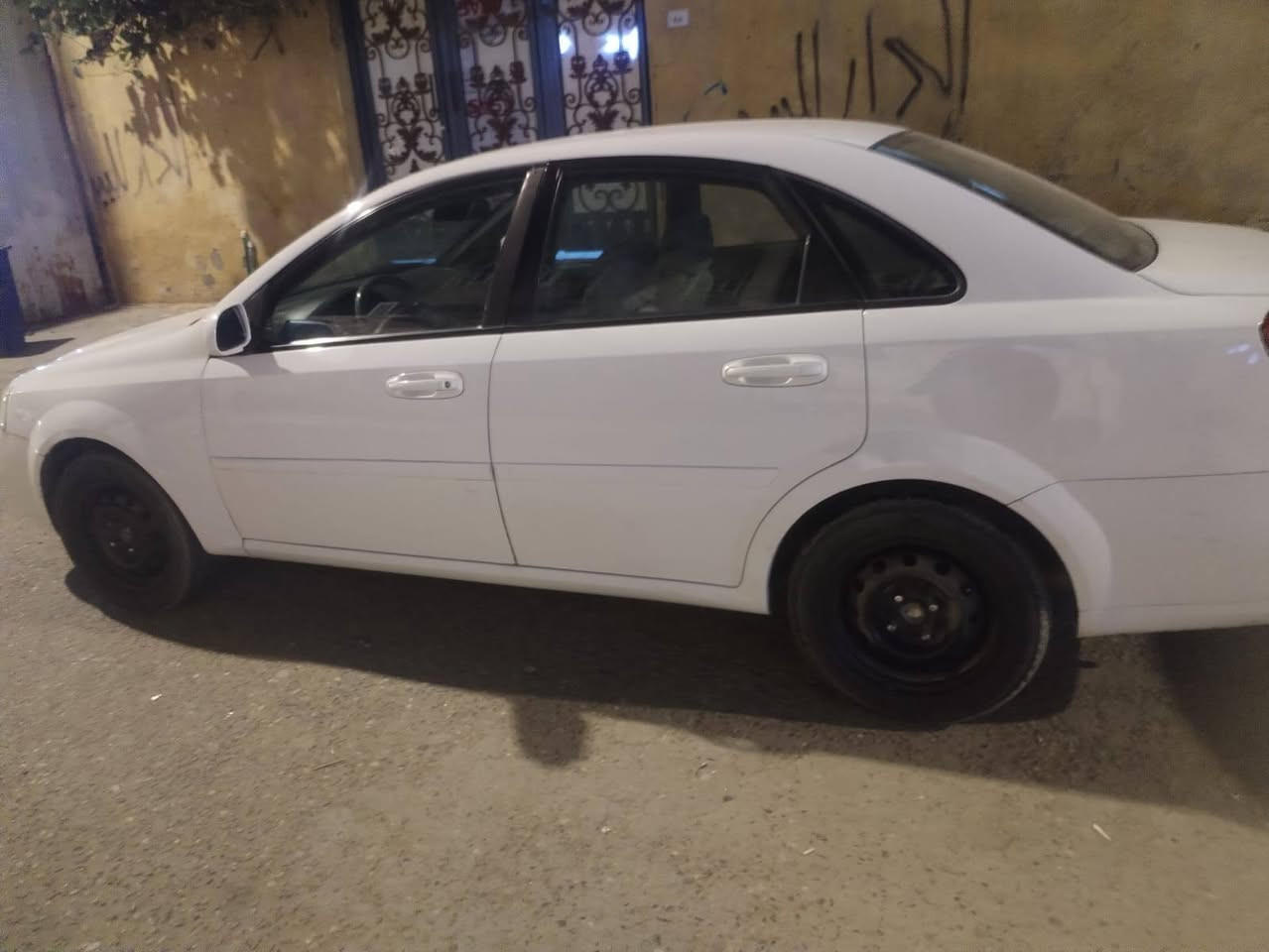 السلام عليكم اوبتره موديل ٢٠١٢ السياره حلوه وجاهزه محرك وكير كفاله السياره   رقمها بصره    .  السعر 80 وبيها مجال                              رقم ***********
