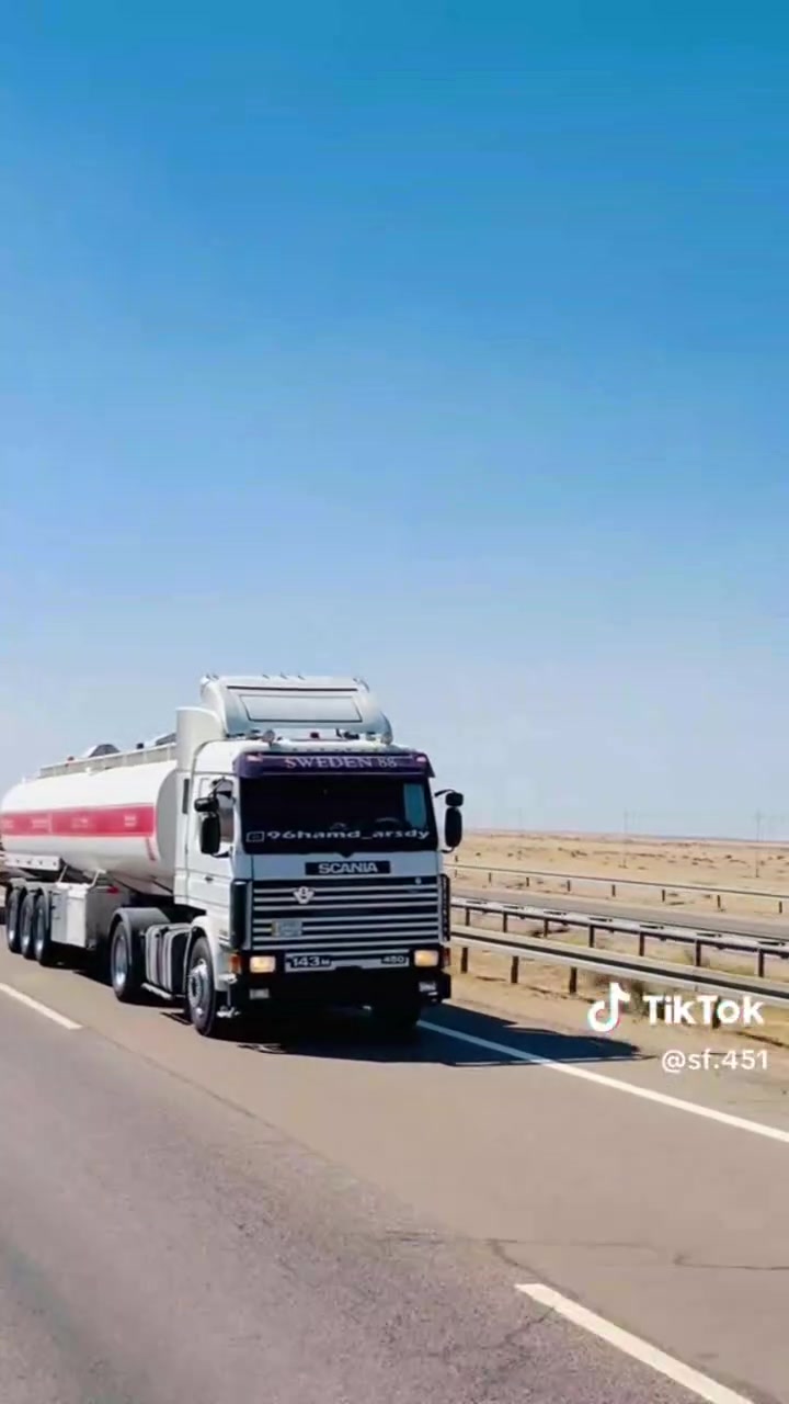 سكانيه اللبيع  الحجم /450/143/ محرك استندر  ابلادي
السياره  باسمي ورقم نينوي الماني وتصريح ا مني  عضم  

جاهزه وخير من الله 

وبيها برقيا سوريا ومن جوه شغل  

طخم تاير طوناج جبيس/شرط تحويل السياره /مصروف 

عليها مال واحد جناي  السعر/ 230/ الاستفسار 

/***********/
