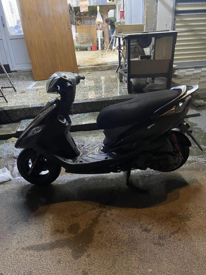 السلام عليكم للبيع ثعلب ما مفتوحه دراجه نكره سلف بكل وقت شلعه معدل تخبل ما بيها اي نقص السعر ٦٠٠ وبيه مجال حك الجيه مكاني الحريه الأولى للاستفسار عل رقم ***********
