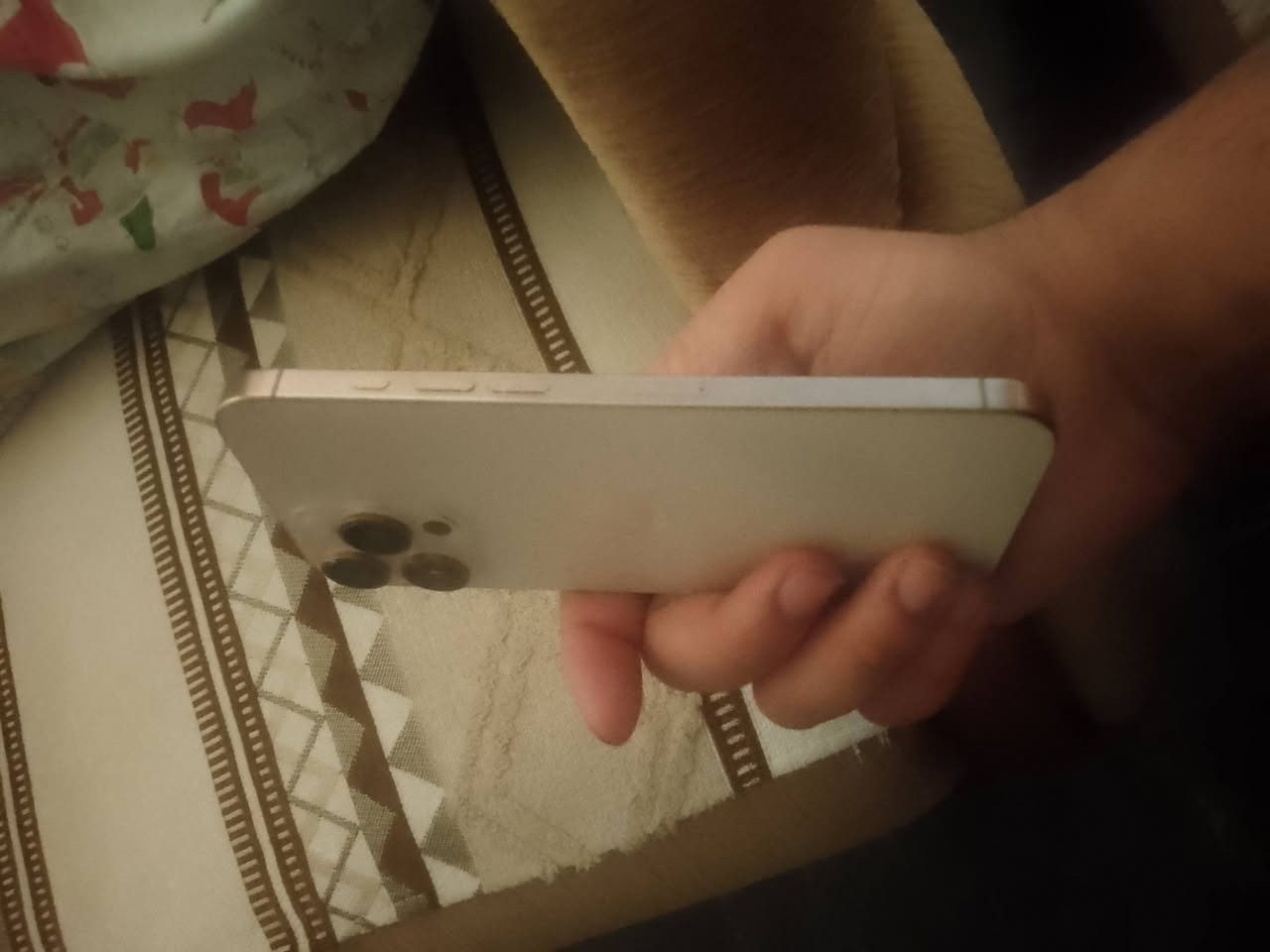 سلام عليكم ايفون ١٦ برو ماكس ٢٥٦ بطاريه ٩٠ جهاز مبدل ضهر وبي طبع خفيف والباقي مكفول سعر الجهاز مليون و ١٠٠ بدون ملحقات مكان مدينه الصدر ***********
