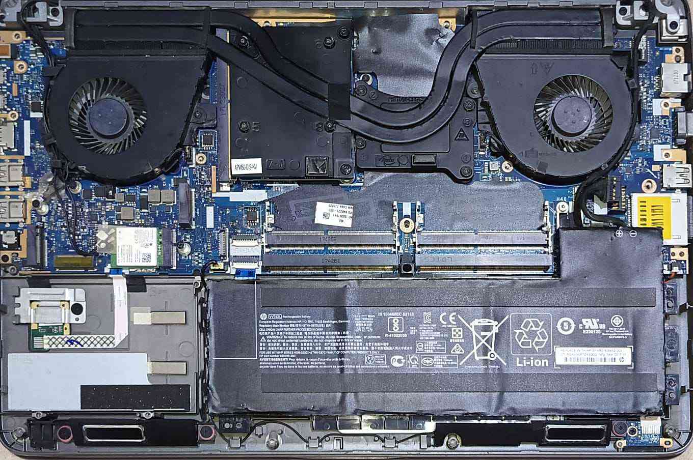 لابتوب hp zbook 15 g3 عاطل بسبب اني خليت هارد مو مخصص اله ف ضرب البورد
يجي وياه شاحنة 120 واط
ابيعه عاطل للي يريد قطع غياره بـ80 الف
ملاحظة مابيه هارد ورام بلاد رز, ديالى


**إذا كنت صاحب هذا الإعلان وتريد حذفه لأي سبب، رجاءا أرسل رسالة إلى الدعم الفني**