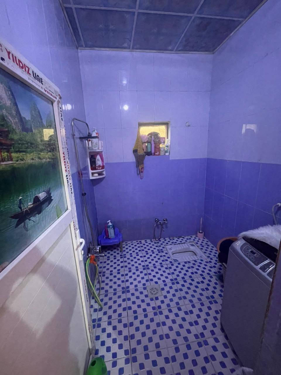 السلام عليكم بيت للبيع بالمعملجي مقابيل اعداديه الصناعه مساحته ٢٠٠م طابق واحد نضيف جداً
طابو زراعي سند 25 يحتوي على مطبخ وصاله وغرفه واستقبال وصحيات ومتوفره جميع الخدمات للاستفسار عل هذا الرقم ***********
