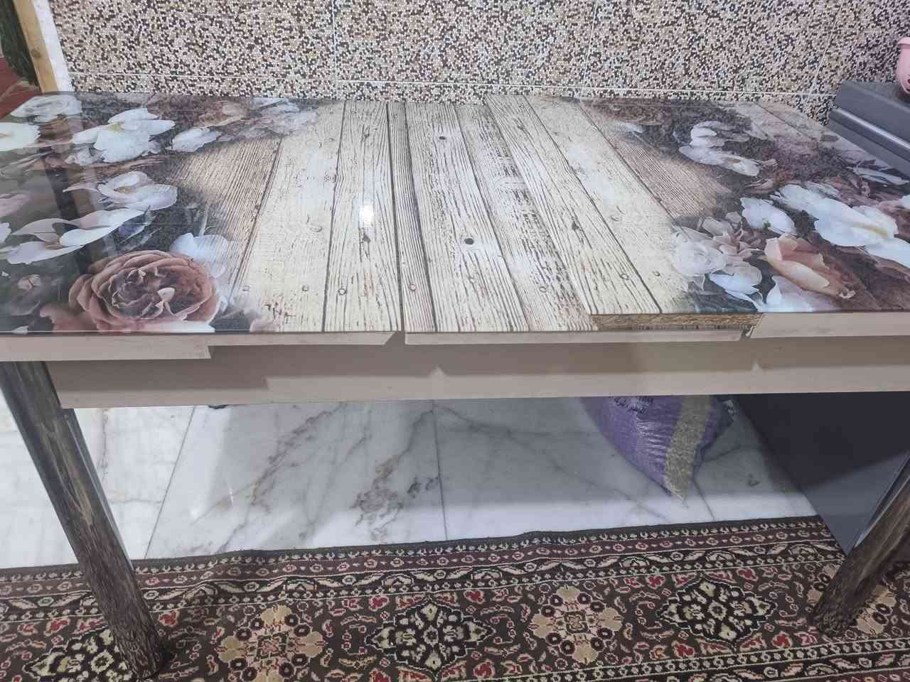 ميز طعام متحرك يزغر ويتكبر 
نظيف 100%مثل ماواضح بالصور 
طول 170عرض 80
ناصريه مركز سعره 110


**إذا كنت صاحب هذا الإعلان وتريد حذفه لأي سبب، رجاءا أرسل رسالة إلى الدعم الفني**