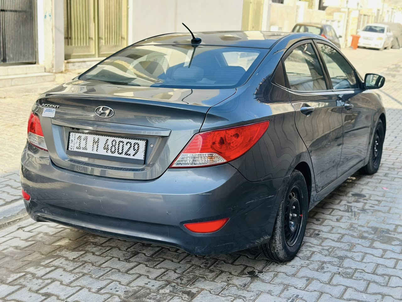 السلام عليكم اكسنت 2013 وارد امريكي صبغ جاملغ وبنيد رقم بغداد الجديد  السعر 87 ورقه وبيهه مجال للاستفسار مكاني بغداد ***********
