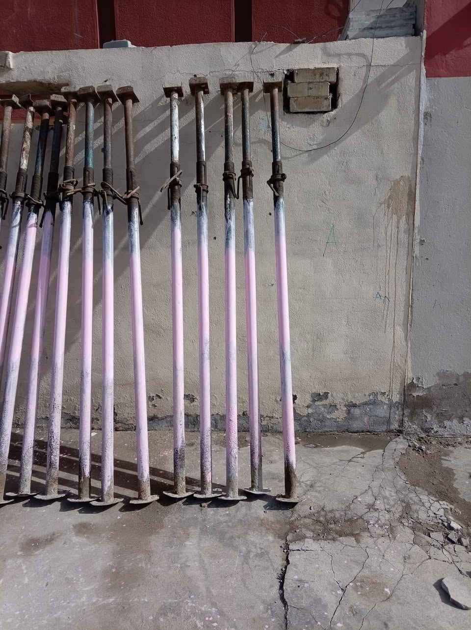 السلام عليكم جكات للبيع نضافه ٩٠ بل ميه مكان بغداد استفسار ***********
