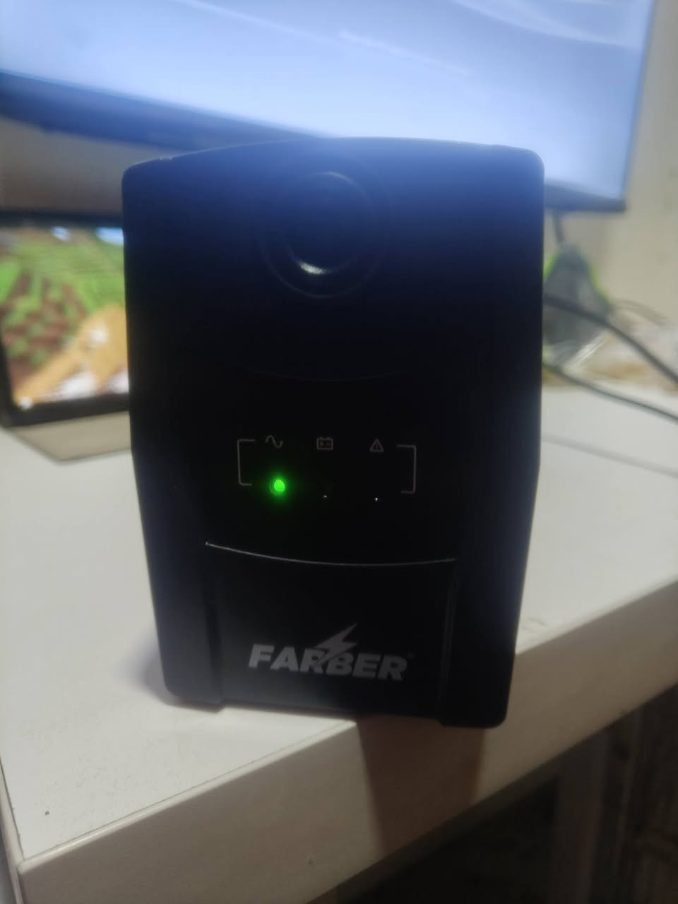 بلي ثري مستخدم فترة كلش قليلة وياه يوبي اس حماية يو بي اس جديد بكارتونته و هارد كله اللعاب قوية و يدات اثنين شغالات مبيهن اي مشكلة وملحقاته ب 140 للتواصل 

***********
