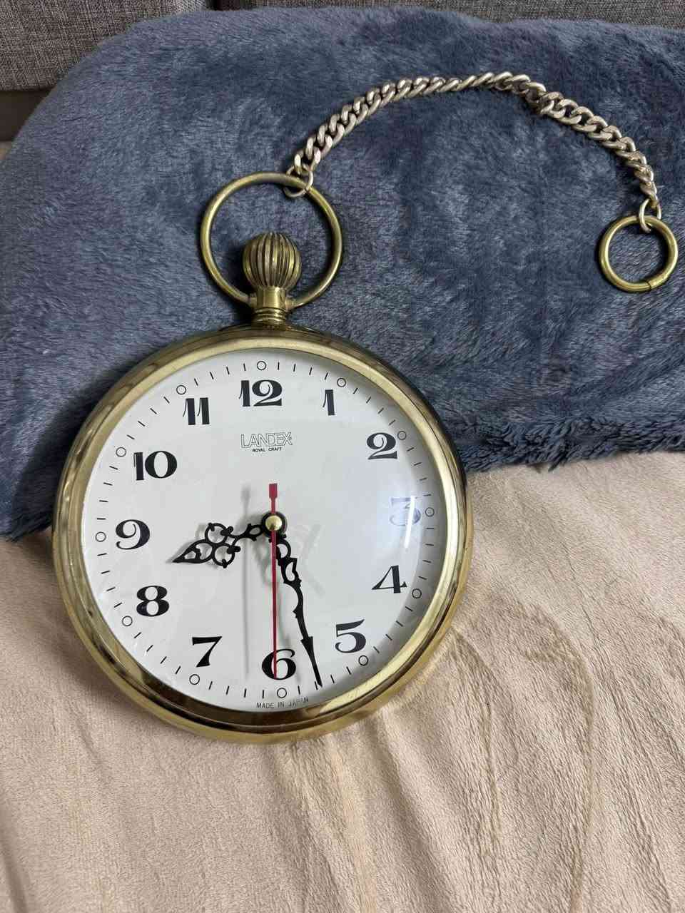 هاي مامطروقة 😂
ساعة جيب جداري انتيكه حلوة صنع ياباني  LANDEX حركة سوبر كوارتز  
قطر مايعادل 17cm
78 الف  اول تم
شامل التوصيل


**إذا كنت صاحب هذا الإعلان وتريد حذفه لأي سبب، رجاءا أرسل رسالة إلى الدعم الفني**