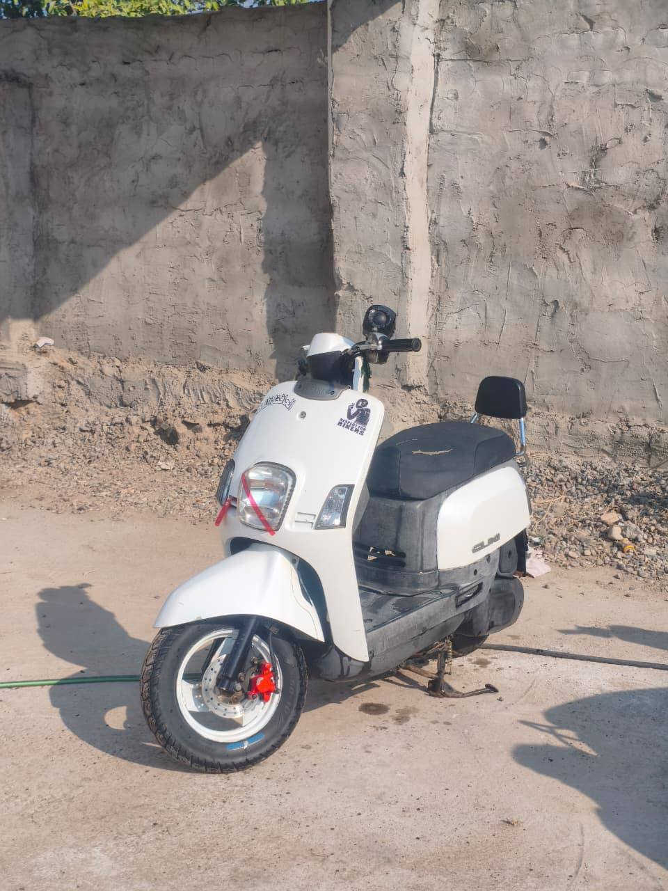 سلام عليكم
بوليس كابريتر٢٠٠٧ ختم واحد وية المكينة الدراجة بعدهة بنضافتهة برغي مافتوح بيهة الدراجة خيرر من الله شلعة ومعدل تجي جيب وياك مصلح وتفحص الدراجة مداريهة الله شاهد دهن كل ١٥ يوم ابدله لااستفسار *********** السعر ٨٧٥ وبيهة مجال حك الجية
