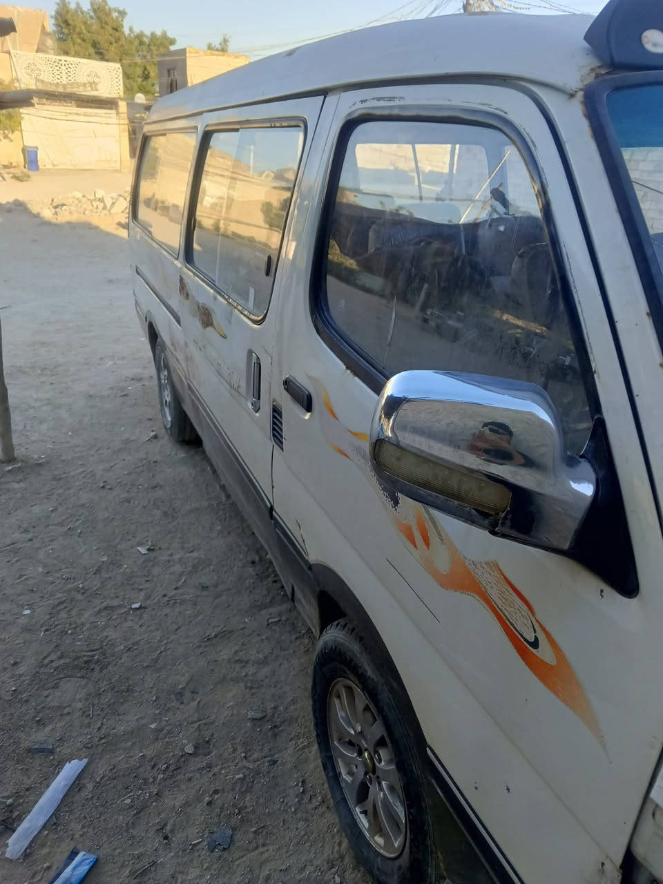 سلام عليكم فتون الوان البيع موصليه مكينه وكير ونجي مكفولات *********** السعر 32 وبيهه مجال
