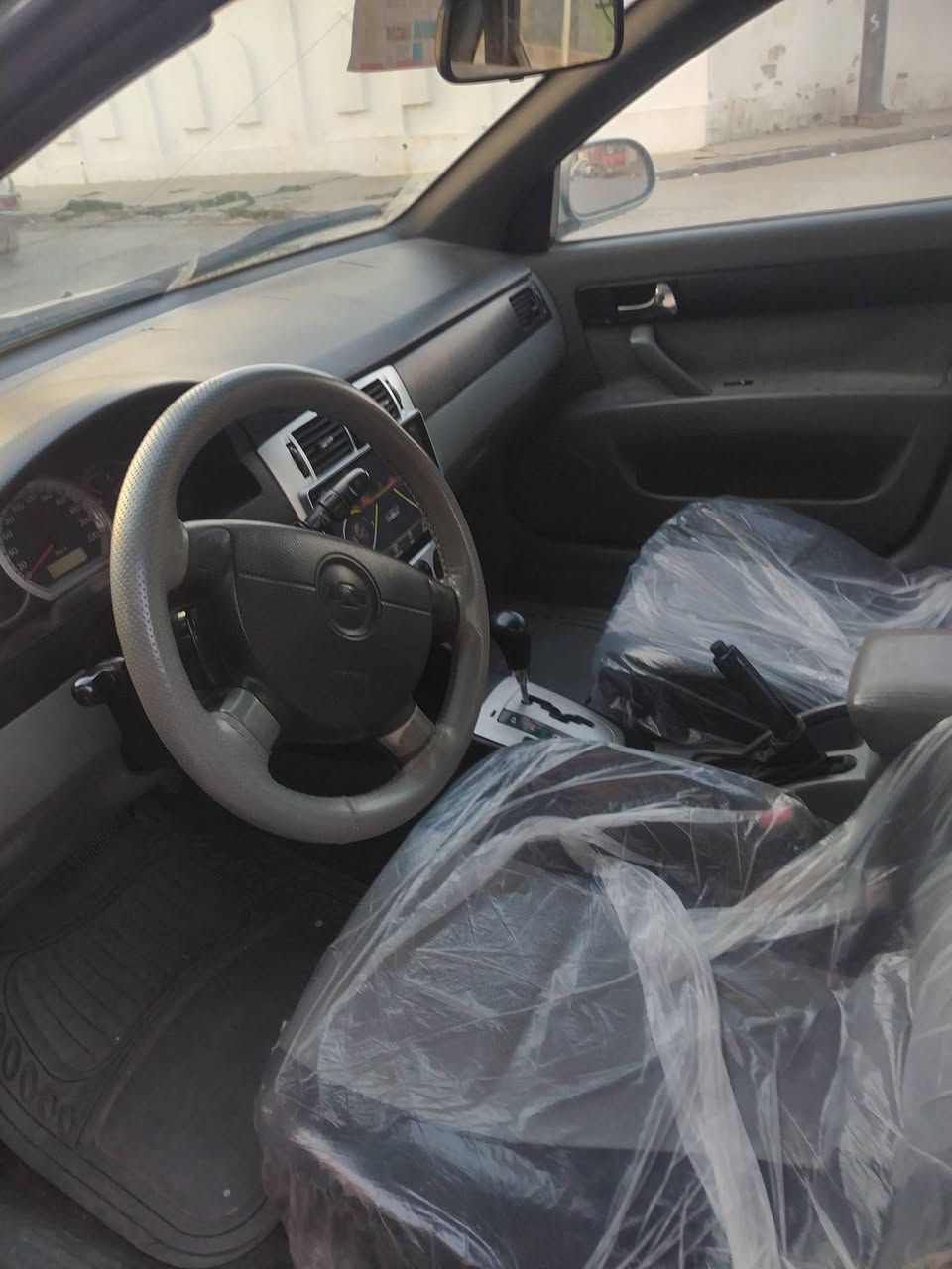 شۆفلیت ئۆپتڕا2006تۆماتیك  سعری62مجال مکان سیارە اربیل
***********
