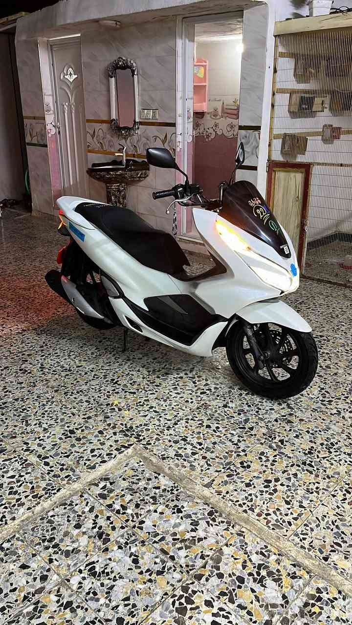 ‏سلام عليكم دراجة pcxجيل الثالث ياباني وارد كوري بصمتين للبيع دراجة كفالة العامة أي نقص مابيه تخم تاير بريكات جداد كهربائيات كلها شغالة حساس ازدحام استان كهربائي مكينة مكفولة تبخير تنقيص  ما أبيه بس كفرات بيها ملاحظات بسيطة مكان بغداد بلديات***********
