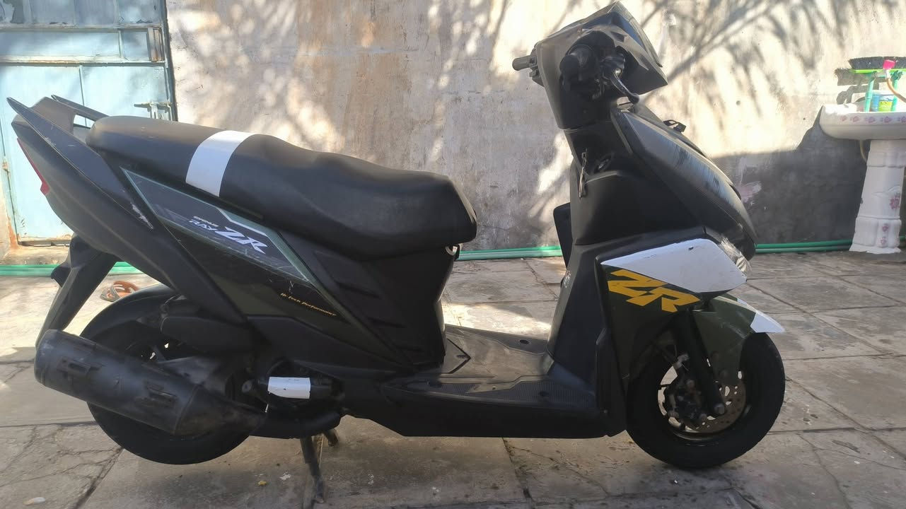 سلام عليكم شباب دراجه زت ار ZR موديل 2019 دراجه خير من الله كهربائيات سلف هندر  نعومه مشي خير مامفتوحه نضافه ولاغلطه كدام عينك ترهم مراوس بماكس أو نامه أو بيع مكاني وركاء شعندك راسلني


**إذا كنت صاحب هذا الإعلان وتريد حذفه لأي سبب، رجاءا أرسل رسالة إلى الدعم الفني**