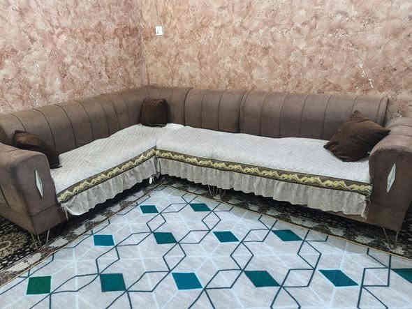 ديوان 7مقاعد تسكام وقوي ثكيل تكمه نضيف جدا نفس البصوره سعره 170يوجد توصيل داخل كربلاء ***********
