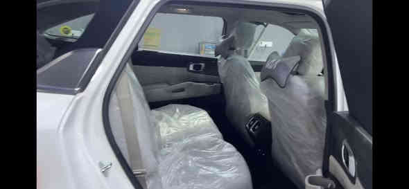 السلام. عليكم 
سورنتو موديل 2023 رقم بغداد  ضمان الشركة الدولية العراقية هزة وسنوية جديدة مكفولة كفالة عامة من كل شي محرك 6 سلندر فول عدا الفور ويل والكشنات الجلد عداد المسافة المقطوعة 11 ألف ونص 
السيارة بأسمي ومكانها بغداد   وسعرها($315)والشراي ان شاء الله مااقصر وياه  وهذا رقمي ***********
