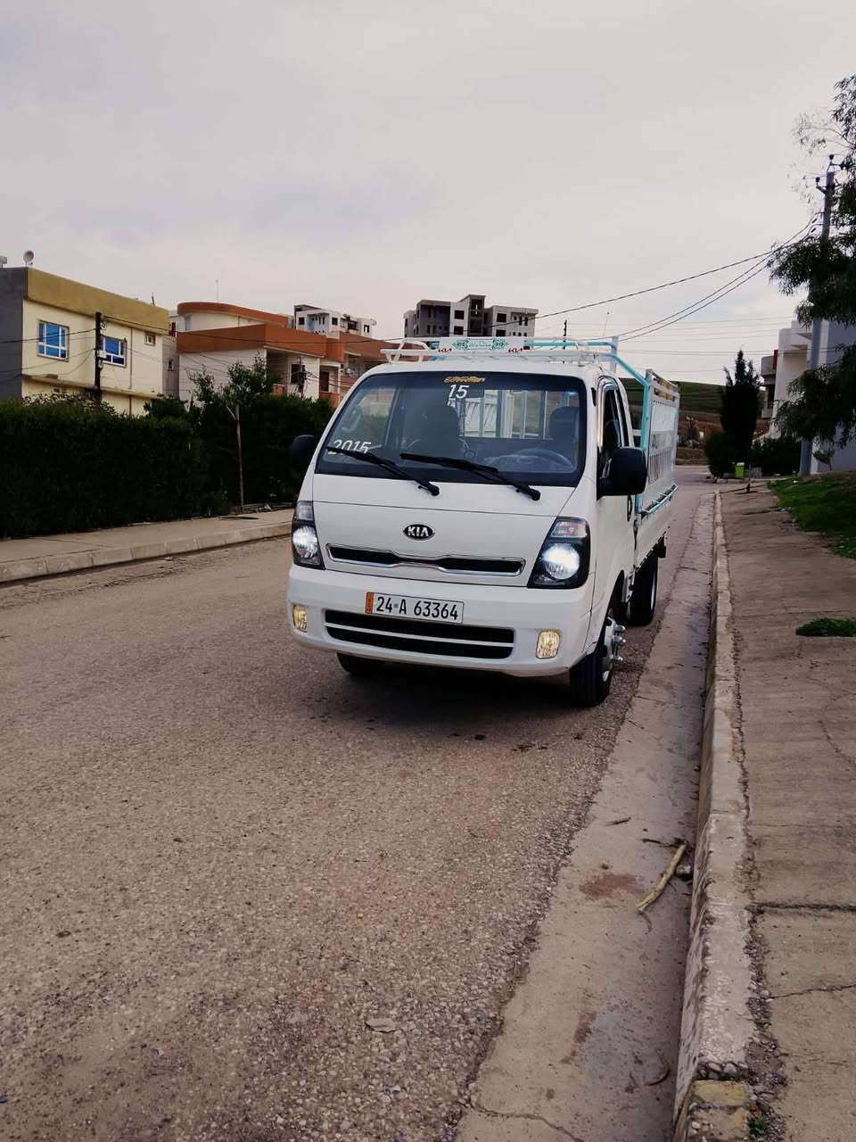 السلام علیکم كيا بؤ فرؤشتن 4000ي
موديل 2015 182هزار رويشتيه حقيقي رقم نويه سنوي هتا 2031

مكيني تازه تعمير كرايه تاياي نويه تازه

گریمان دایه شاسی و قپاغ شاسی نه تقیه نرخ 155ورقه كمك مجال رقم

تلفؤن ***********

زين    ***********
