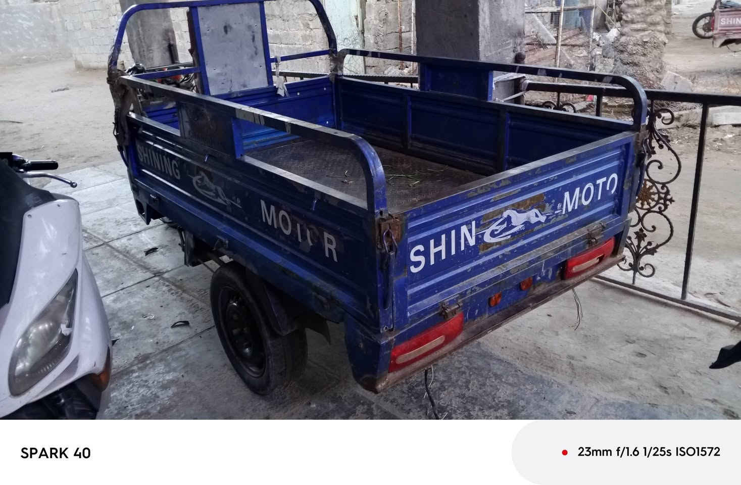 ستوته للبيع موديل 18 وراق صولي ستوته جاهزه ما بيهه كل نقص بس بيهه لحيم بل درع سعر 1100 وبيه مجال بسيط مكان كربلاء اقرب لامام عون ***********
