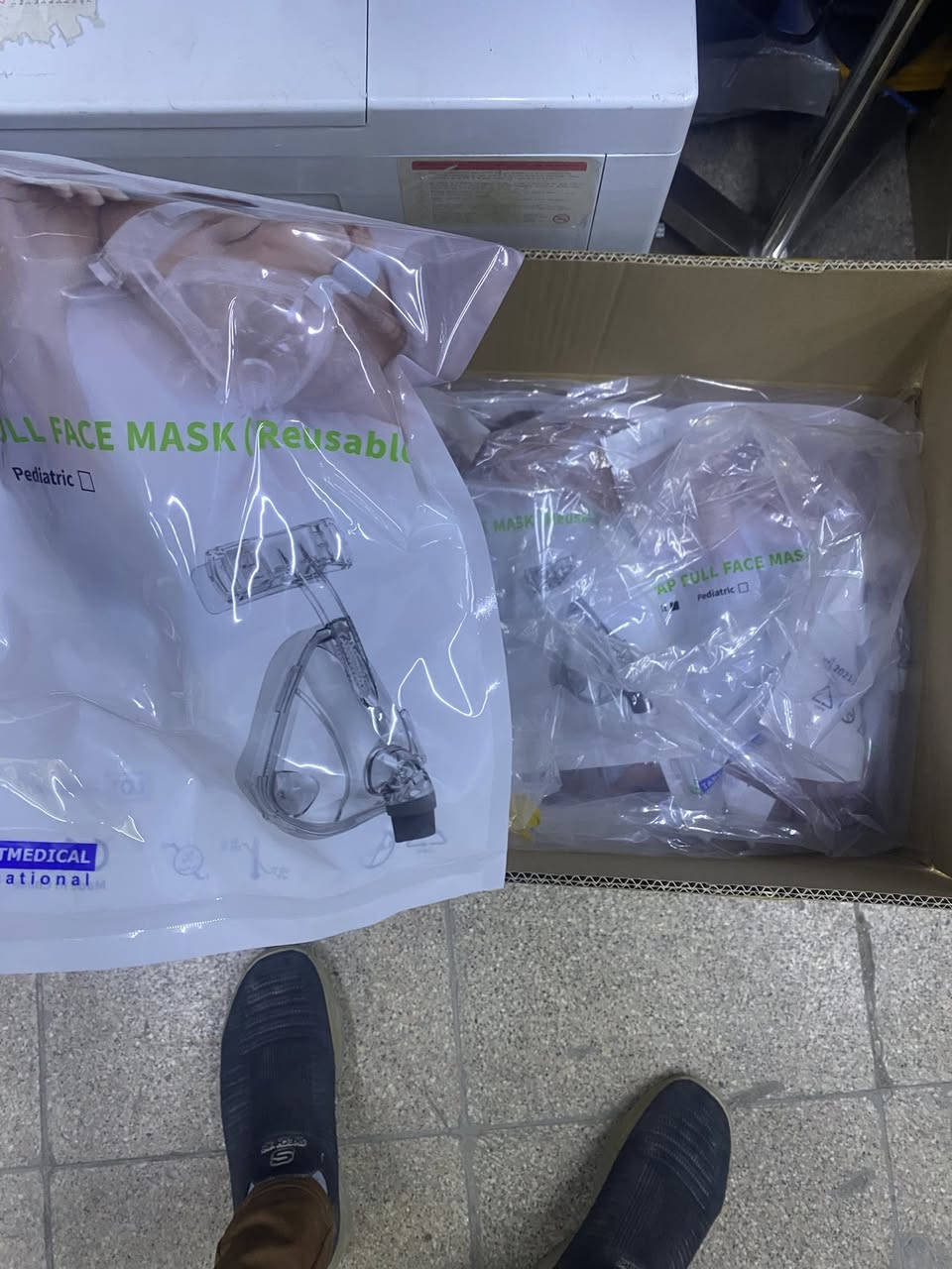 وصلت وجبه من اجهزه سيباب وبي باب ويوجد عندي كمامات سيباب كبار واطفال ويوجد جمله وبسعر مناسب جدا لحجز على واتساب ***********
