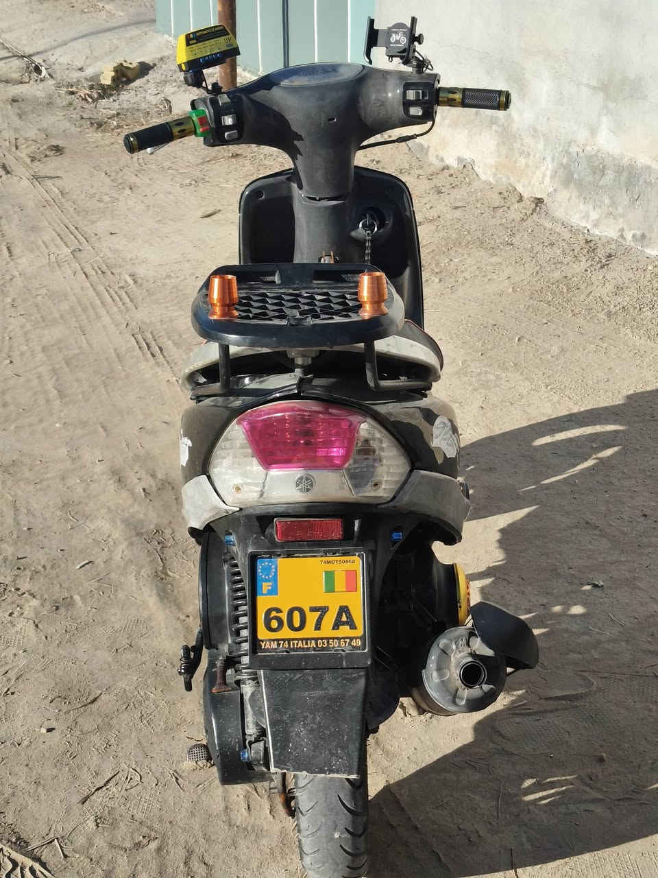 السلام عليكم اخوان دراجه ماكس منغولي 49بلادي
دراجه مثل ما موضح بصور والفيديو دراجه حليوه ومرتبه جاهزه سلف وهندر كهربائيات شغاله يحتاجله تشدله لايت خارجي .هديه ويه الدراجه دبه دهن لتر

السعر 550قفل 

العنوان الفلوجه صقلاويه 

رقم *********** متوفر واتس اب في حال ماجاوبت عل اتصال
