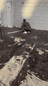 مستمرين في العمل وياكم 🫰
موقعنه اليوم 📍#مطار_كربلاء_المقدسه
تحت اشراف الأساتذه #مهندس_رامي
#مهندس_سايمن 
متفرغين للعمل بجميع محافضات العراق 🇮🇶
سكريد تصفير الأرضيات 
انته اكيد تحلم صبة بيتك تكون قويه وعمرها طويل 🥢
تريد ترتاح مو كل يوم وثاني تفلش وتصب 🏗️
1سكريد ينطي متانه وقوه وتحمل 🌪️
2تخلص من مصاريف صب الزايده 🛑
3تخلص من مصاريف السيراميك تجي صبه مصفره ✔️
4يعني بدال ماتحط 50كيس ماده تحط 20❗
5سرعه ودقه ونسبة الأخطاء لاتتجاوز ال3ملم ان وجدت ☣️
6العمل تحت اشراف هندسي لضمان جودة العمل 👔
7مراقب خاص ل جهاز اليزر للتحفض على عدم وجود اغلاط 🔎
8المسطره يوجد فيها قبان لعدم الخربطه في العمل يعني هاذ صاعد وذاك نازل ماكو يجي كلو وزن واحد وعداله وحدا
9مادة ال اسبي ار وهي اهم قاعده في عملنه ماده تتماسك
مع السكريد والأرضيه لعدم وجود خنه او فطور وغيرها من المشاكل الي تواجهك في صبه العاديه
10رمل الي نستخدمو مفحوص خالي من شوأب والأملاح والأتربه
كل هاذ وبأنسب الأسعار كل الي عليك تتصل
على  *********** 📞خط
7837947926

***********📱واتس اب
#ملاحضه ⁉️اذا كان لديك مساحه كبيره يوجد خصم 🌹
تحيه طيبه للجميع 🌺
