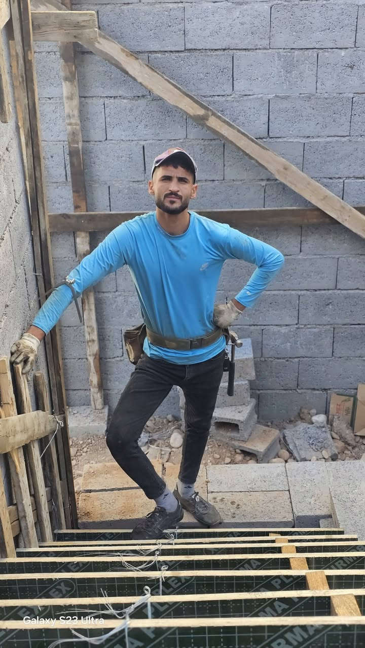 نجار متفرغ شغل درجه اولى ومن الله التوفيق ***********
