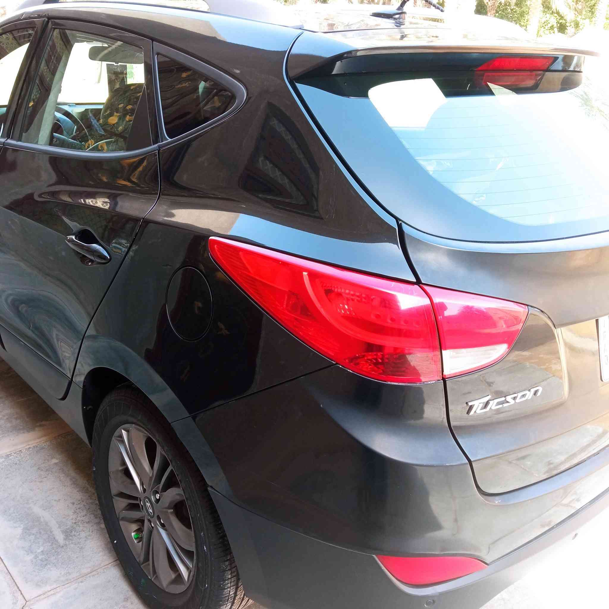 توسان البيع مريكيه حادث جاملغ خلفي السياره جاهزه مكينه 2400رقم بغداد السعر 125وبيه مجال مكان السياره كربلاء المقدسة ***********بيع أو مراوس حسب القناعه
