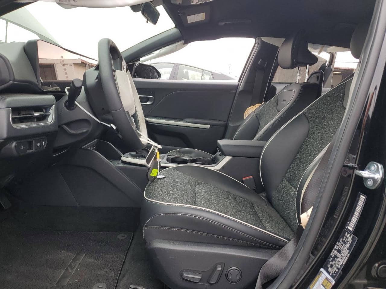 ‏سلام عليكم للبيع كي4 موديل 25 سيارة جي لاين من عدى الفتحة حاليا بالإمارات للب البصرة سعر135 كامل تستلم***********
