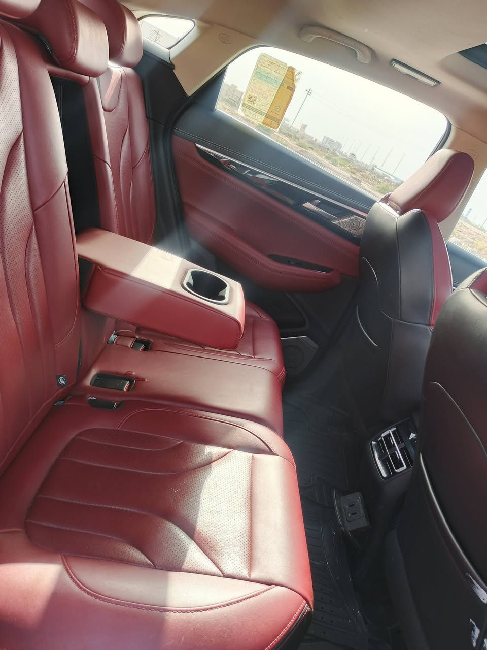 السلام عليكم شانجان CS85 موديل 2022 🚘🔥
▪️ محرك 350T تيربو قوي
▪️ قير أوتوماتيك 8 سرعات
▪️ تصميم كوبيه رياضي وفخم
▪️ شاشة كبيرة وتحكم متطور
▪️ كامرات + حساسات أمامية وخلفية
▪️ فتحة سقف بانوراما
▪️ تشغيل بصمة وستارت
▪️ إنارة LED كاملة
▪️ جنوط رياضية
▪️ 4 مخارج عادم رياضية
تقديم السياره إلى إلمام والخلف من الريموت وباركن وهواي مواصفقليل لمعرفه التفاصيل التواصل عل الرقم ***********ات حلوه بيها بعد
سيارة تجمع بين الفخامة والقوة والسعر المناسب 💯..سعرها 180وبيها مجال
