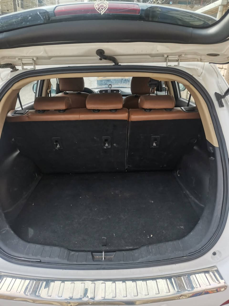 سلام عليكم هافل H2 موديل ١٦ رقم جديد بسمي مواصفات معروفه كشنات جلد تحكم بل ستيرن دخول ذكي بصمه اشاير ب مري سلايت روف كامره خلفيه كامره جانبيه حساسات تدفئه تبريد لايت زنون مكاني البياع رقمي *********** اخون اعتذر عدم توجد على فيس
