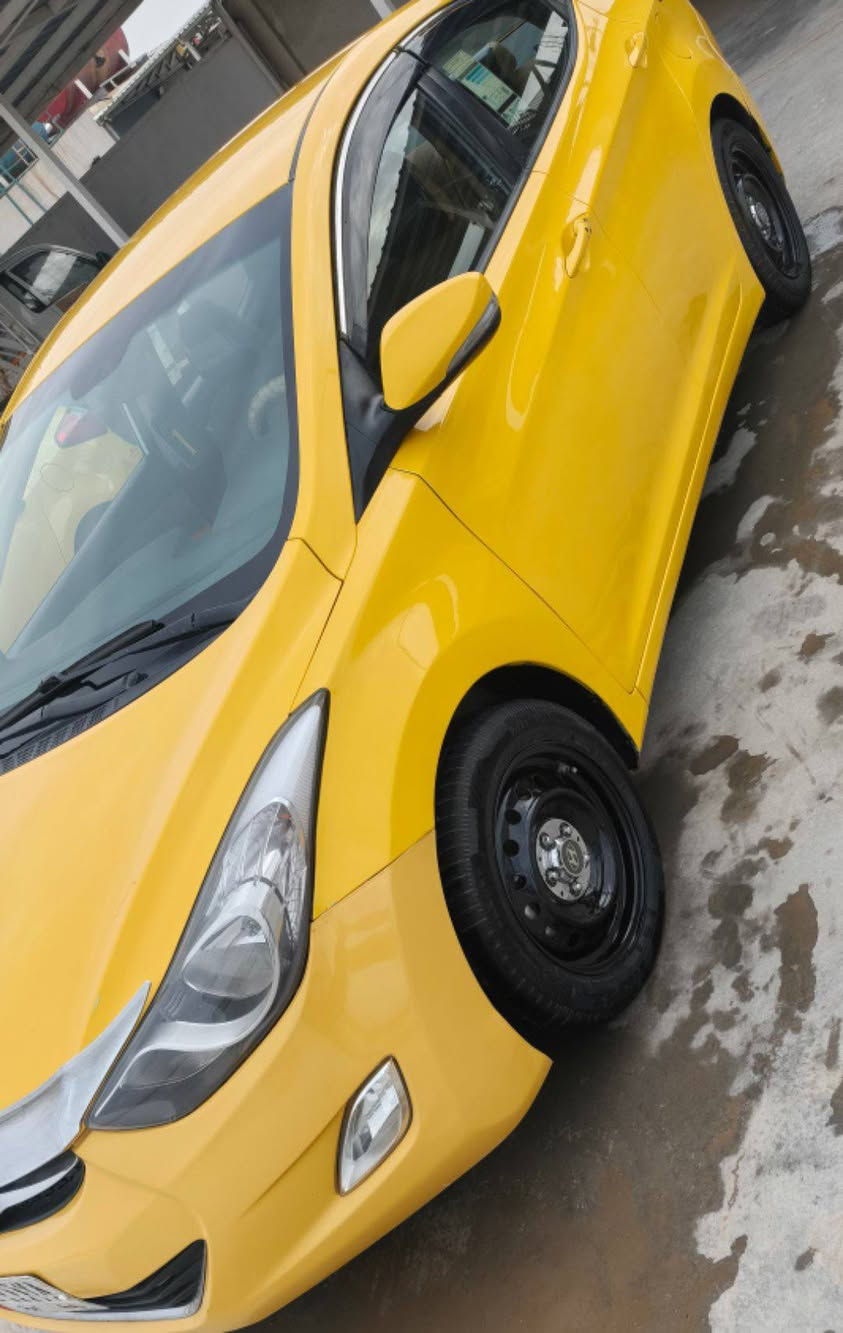 سلام عليكم لنترا موديل 13 مكينه وكيرجدد لا تبخير ولا تنقيص تخم تاير جديد صدر مامي وخلفي جدد كهربائيات كله شغاله دوشمه عامه جدد مصبوغ عام بدون ضربه سبب جراد مكفول من اضربه ولعيب شرعي سيارة بسمي تحويل ثاني يوم سنوي ال30 هئيه وغرمات وخط وبعث مصفر  سعر 108 وبيه مجال قليل عنوان واسط مركز لمدينه رقم ‏‪***********‬‏
