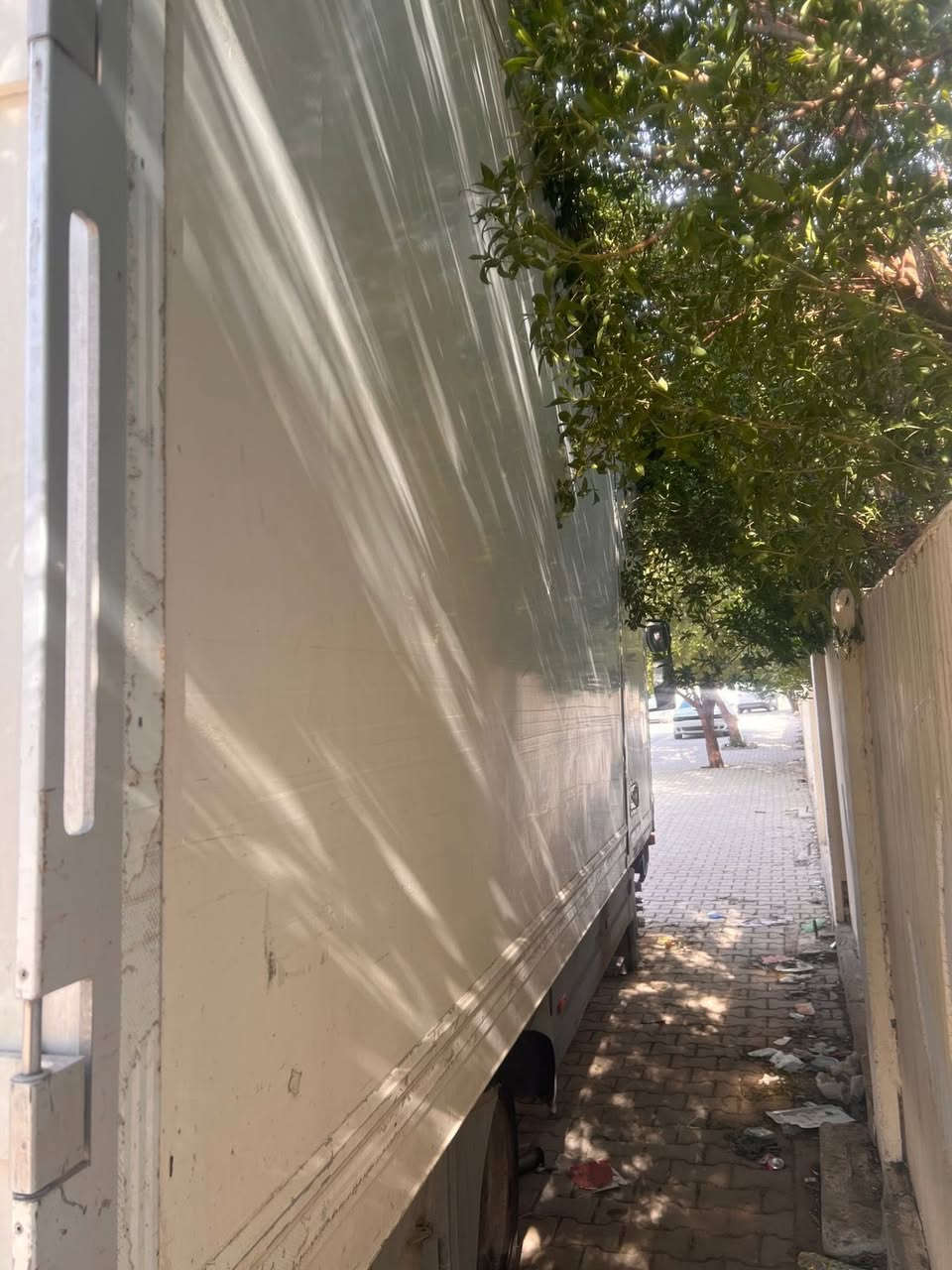 السلام عليكم 
سياره مارسيدس افيكو 
موديل 2001
بدي 6 وربع
4 بستم
بدي حافظه 
للبيع السعر 15 الاف دولار💲 
***********
المكان بغداد 
رقم اربيل انكليزي تحويل ثاني 
هزه جديده 2025
