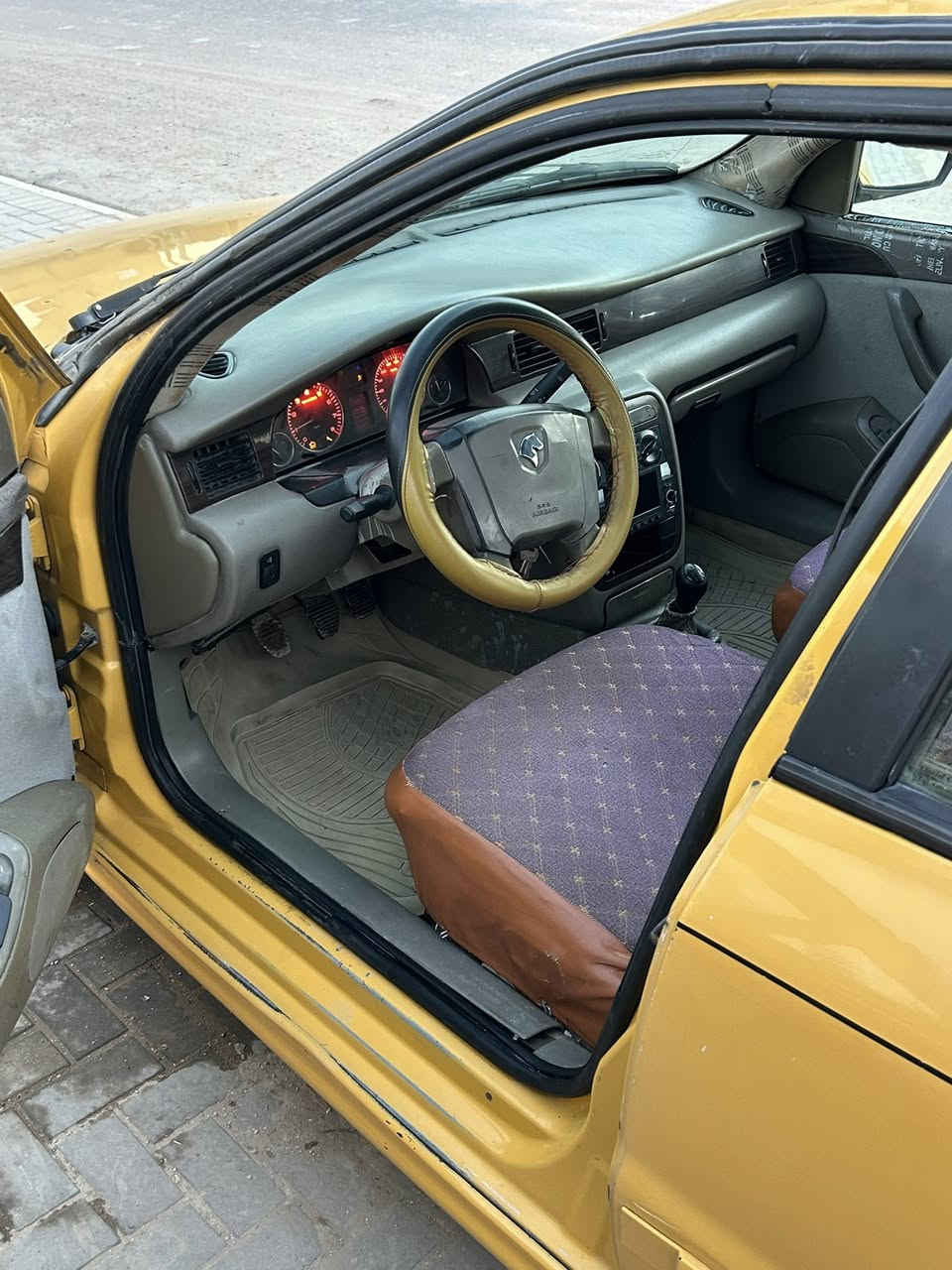 سلام عليكم ورحمة الله وبركاته 
للبيع سمند موديل 2011 
رقم بغداد نكليزي سنويه لل27 بسمي 
مكفوله من مكينه أو كير أو حداديه أشواصي 
تخم تاير باتري جديد مشط جديد 
تبريد شغال منضومه زنون دوشمه جديده 
مكاني السماوه حي العزل 
السعر 35او بيها مجال
 مصفرة من هيئة أو غرامات
 التصال***********
