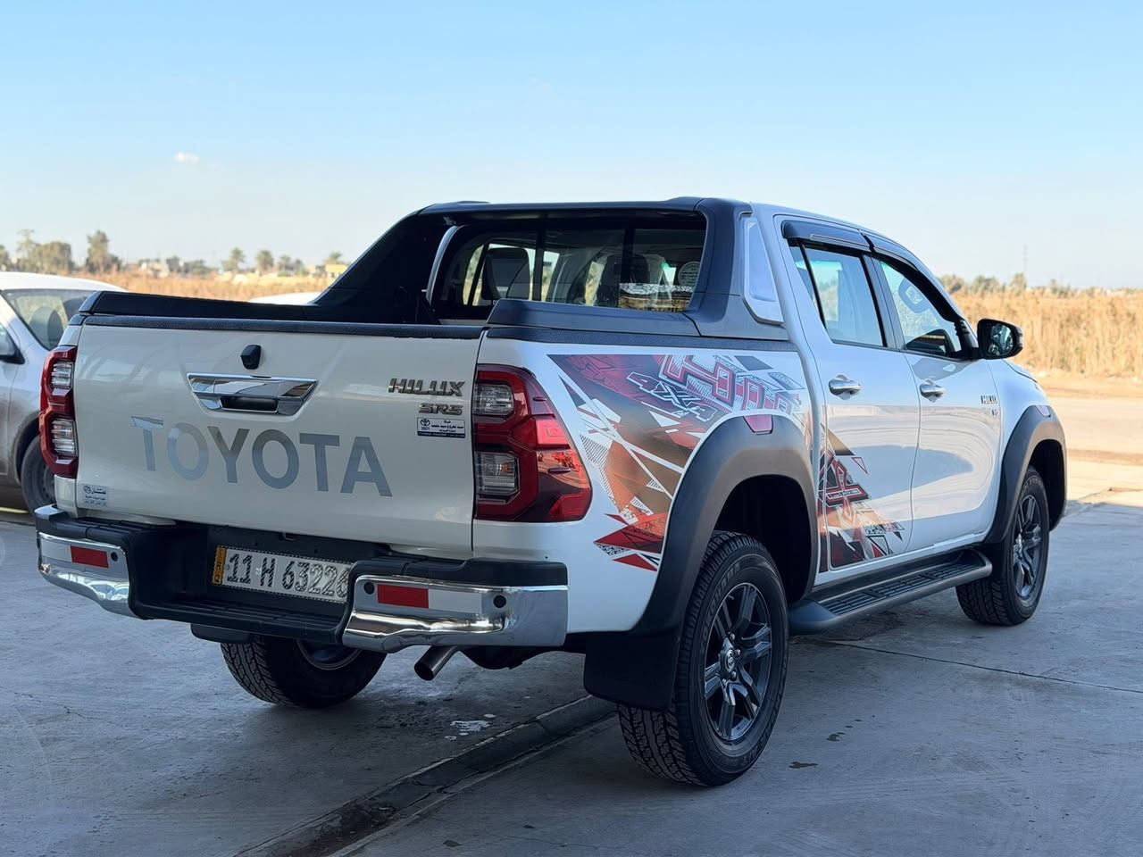 سلام عليكم للبيع تيوتا هايلوكس 2021
رقم بغداد بسمي 
كويتي الساير 
المواصفات 
حساس امامي خلفي 
كامره
٦ سماعات 
شاشا جبيره
ويا كب
بصمه ابواب 
مذهب 
لايت زنون 
ماشيا ١٢٠ 
باقي المواصفات معروفه 
الاستفسار ***********
