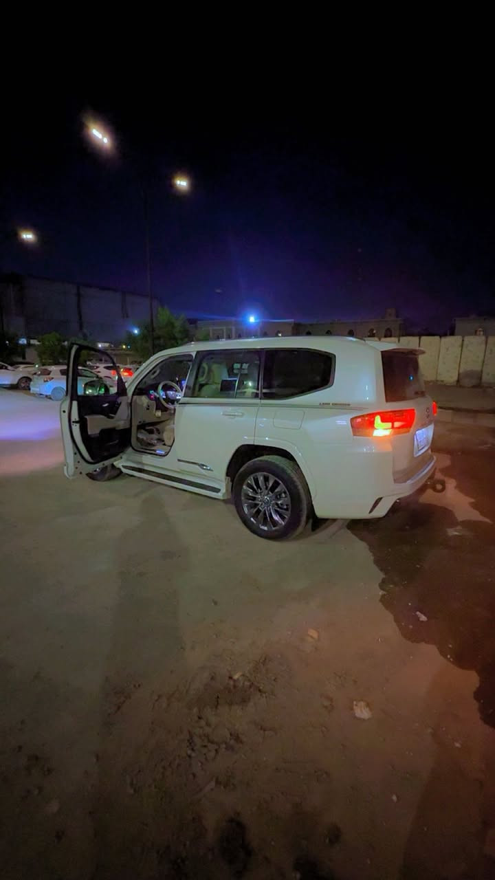 سلام عليكم عندي جكساره مديل ٢٣ كفاله عامه سعره ٦٧٥ بيه مجال  بريم صلي مكان بغداد لشعب سريداد ***********
