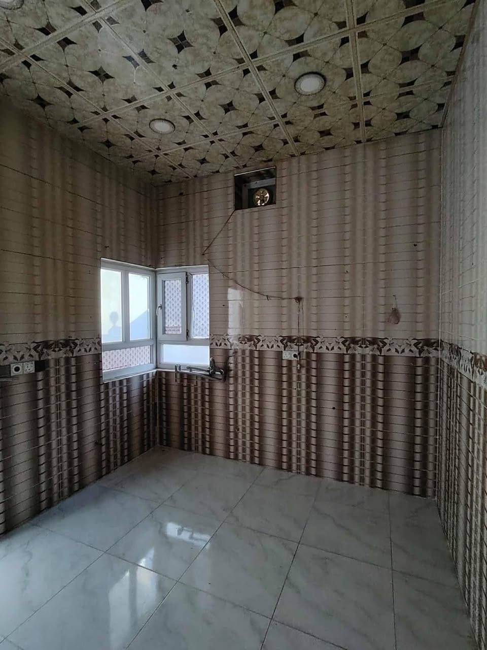 دار للبيع طابوا بالاقساط مطلوب مبادره مساحه ١٠٠متر مربع
الموقع ///حي الزوراء شركة طارق الثمانيات
محتويات البيت ///
طابق واحد غرفة نوم استقبال مطبخ مجمع صحيات درج داخلي بيتونه
البيت بناء٢٠١٨ للاستفسار الاتصال على الرقم *********** او المراسله ع صفحة الوات ساب ***********
