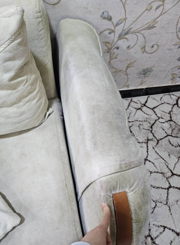 السلام عليكم تخم وطبلات وبوفية مال تلفزيون بدون التلفزيون سعر كلها ب٣٥٠  وبيها مجال
تواصل عبر رقم ***********
الضرر بس بالخد مال قنفة ثلاثي واضح بالصور
