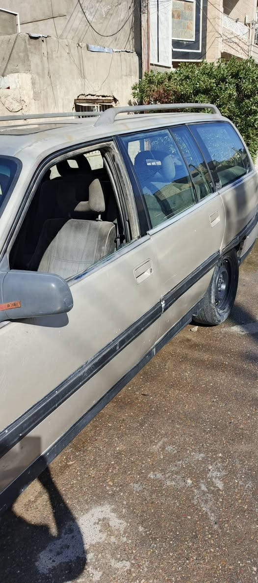 السلام عليكم سياره للبيع سعر 16ورقه رقم نينوئ ***********عنوان بغداد
