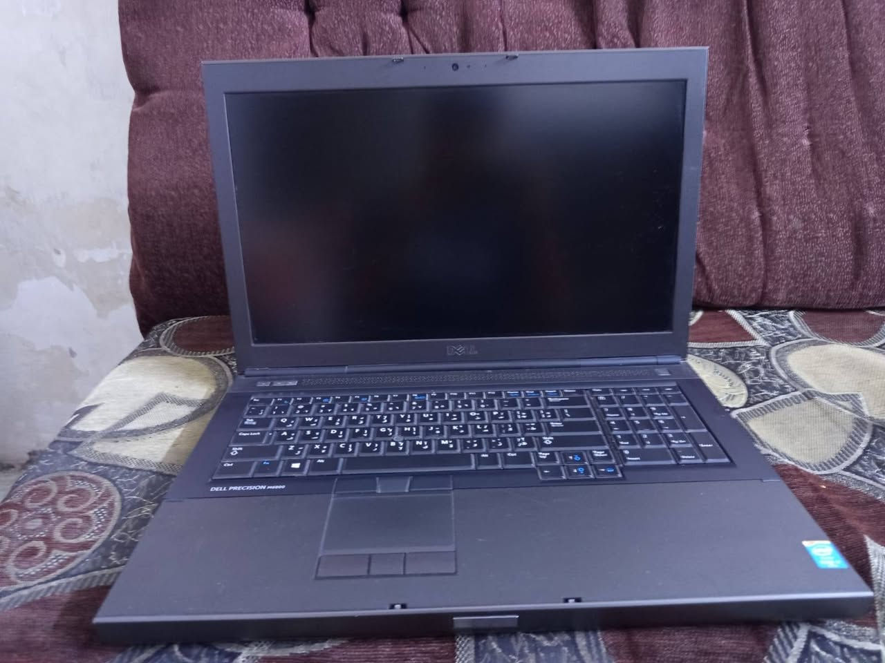 DELL PRECISION M6800
المعالج: Intel Core i5-4300M بسرعة 2.60GHz، 4 أنوية   • الرام: 8GB DDR3  • كارت الشاشة: كارتين شاشة   1. NVIDIA Quadro K3100M بسعة 4GB DDR5 م   2. Intel HD Graphics 4600 مدمج   • التخزين: هاردين   1. SSD 256 GB Casper سريع للنظام والبرامج   2. HDD 512GB للتخزين   • النظام: Windows 10 Pro 64-bit أصلي   • الشاشة: 17.3 بوصة، دقة FHD
ويا UPS نقص بس بطارية 
السعر 200 الف و بي مجال     المكان بغداد الدولعي. 
الرقم : *********** بي واتساب
