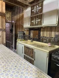 حي ميسان شارع الجامع • ١٠٠م • طابقين ٣ غرف