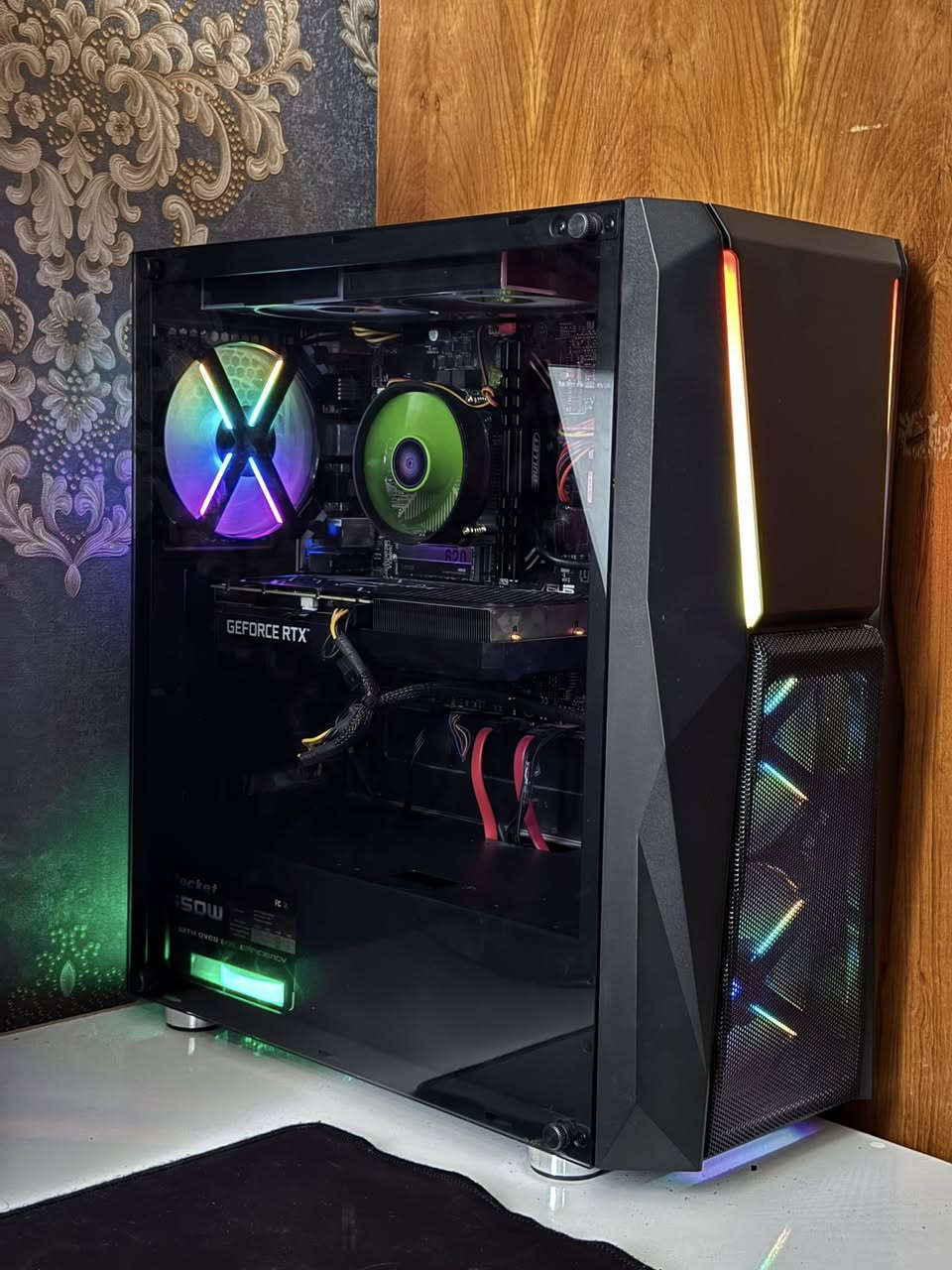 العزيزة للبيع
MB: Asus Prime H510M-C/PS

Cpu: I5 11400f

Gpu: GALAX RTX3060(12g) Oc

Ram: Bullet 16

Ssd: 512g sata

HDD: 2tera (wd)

Ps: Rocket 650w 

الكيس مثبت بي خمس مراوح 

تلاثه منهن من ديب كول اداءهن وشكلهن كلش حلو 

(اداء التجميعة متوازن وفوق المتوسط باغلب الالعاب فريمات تعبر ال 60 بأريحية وحتى 2k ممكن تشغل بس لازم تعدل بالاعدادات)

السعر 850 الف
مكاني ميسان وعندي توصيل


**إذا كنت صاحب هذا الإعلان وتريد حذفه لأي سبب، رجاءا أرسل رسالة إلى الدعم الفني**