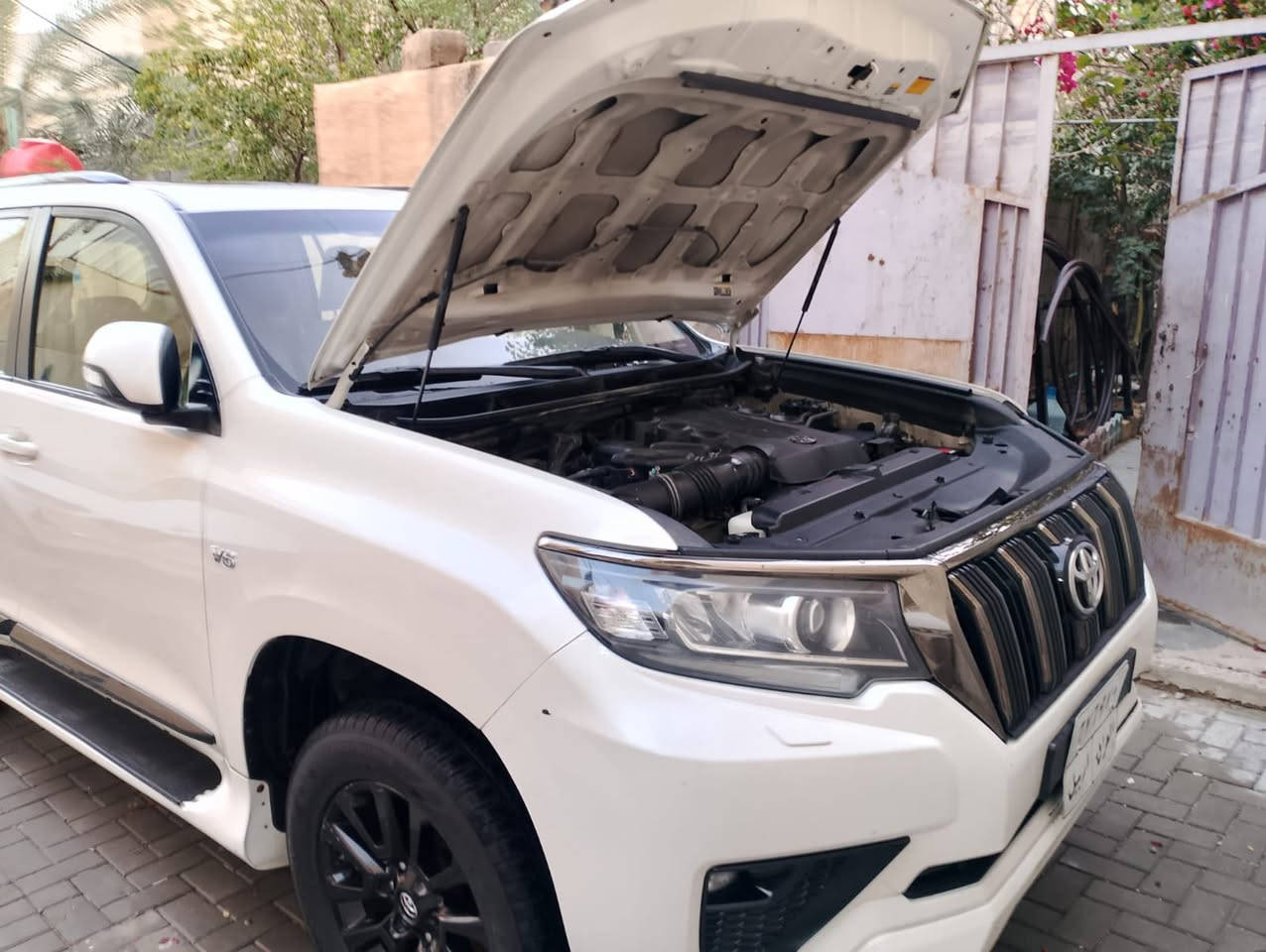 سلام عليكم برادو البيع مكان البصرة لاستفسار ***********
