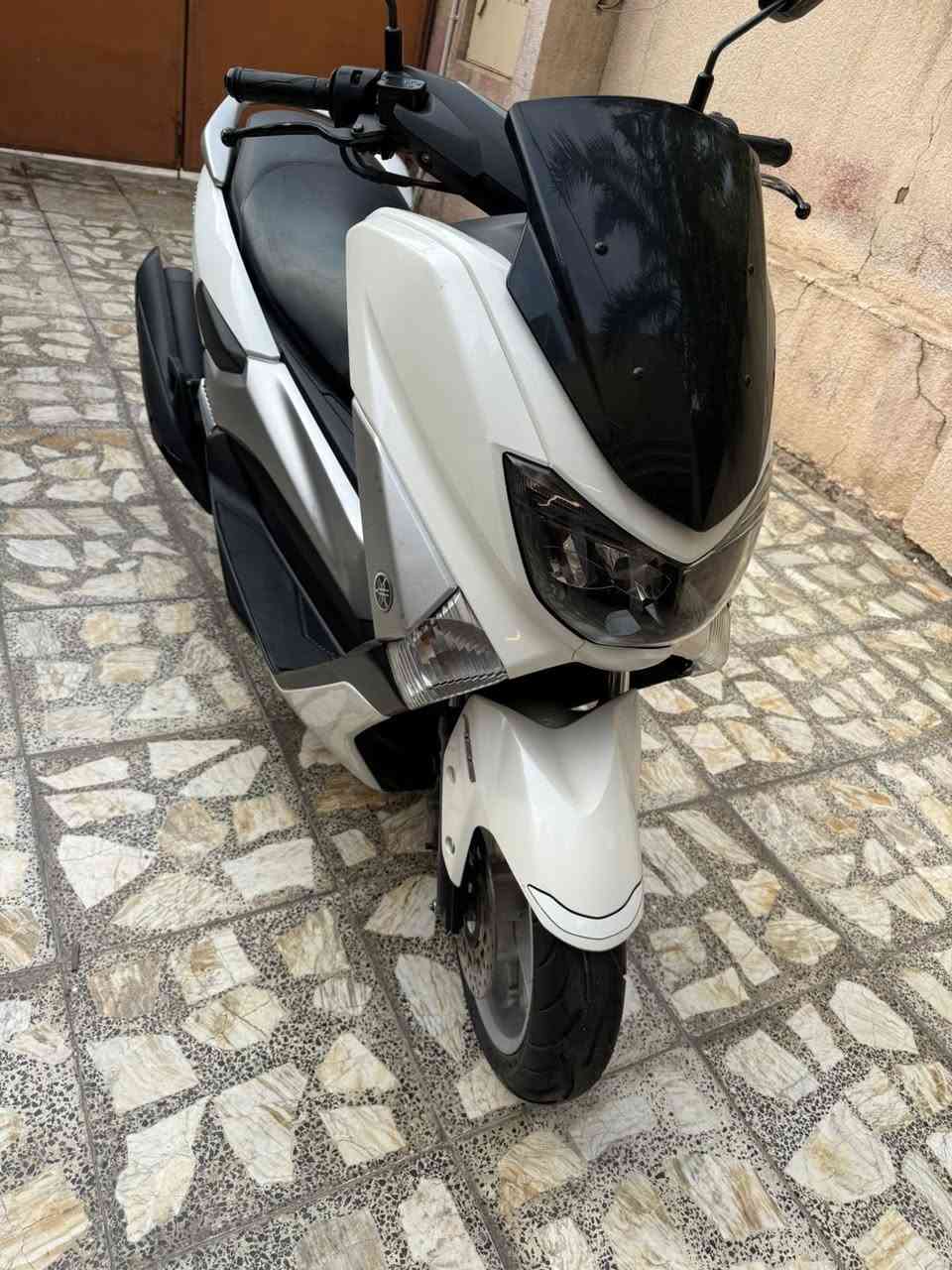 يالله سلام عليكم دراجة ان ماكس ياماها ياباني اصل دراجة نظيفة جدا ومحرك وتفاصيل كله بلاد برغي مامفتوح بيها ماشيه جوه 30 الف لسعر 13 ورقه وبيها مجال لعنوان بغداد الشعب رقم الهاتف ***********
