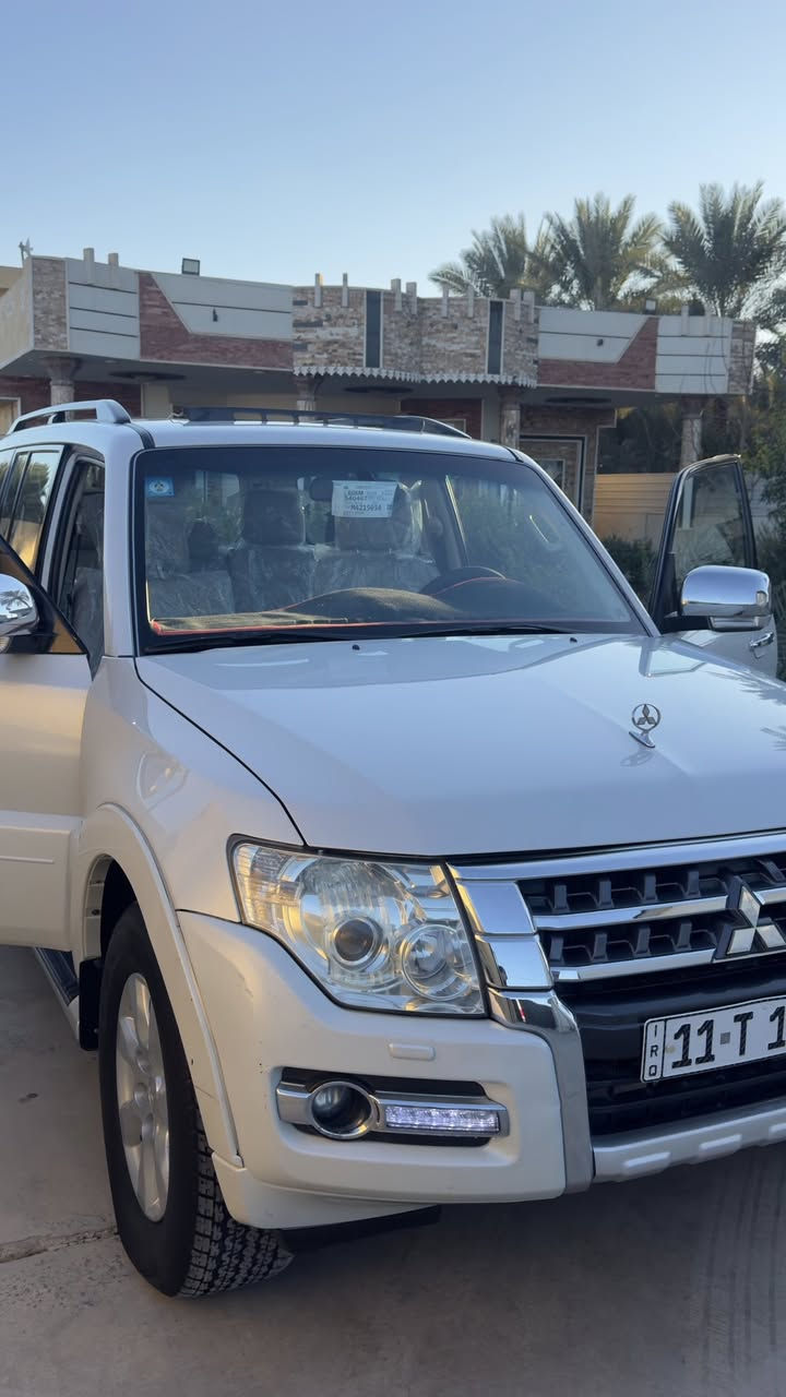 السلام عليكم للبيع بايجيرو حبتور موديل 2016 /7 راكب رقم بغداد بسمي تحويل ثاني يوم كفاله عامه من الصبغ 

مواصفات 
1 فتحة سقف
2 دمام خلفي 
3 ماشيه 86
4مري شفط 
هواي تفاصيل بيه مكاني كربلاء الحسينيه السعر 215 وبيه مجال 
للاستفسار ***********
